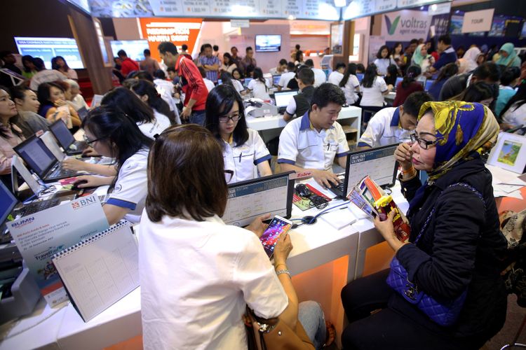 Suasana Garuda Indonesia Travel Fair 2017 di Jakarta Convention Center, Jumat (22/9/2017). Acara yang berlangsung hingga 24 September mendatang memberikan berbagai promo tiket, hotel, dan wisata. 