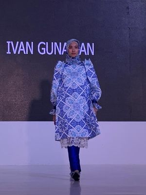 Busana muslim rancangan Ivan Gunawan.