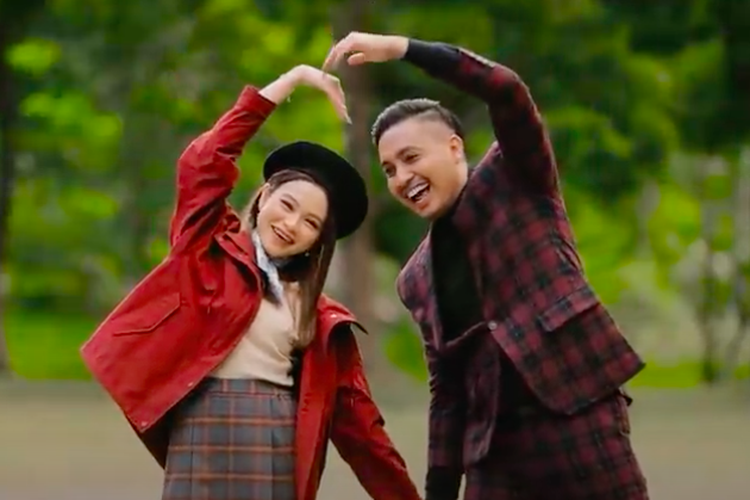 Rara LIDA dan Gunawan LIDA dalam video musik Kala Cinta Menghampiri Jiwa