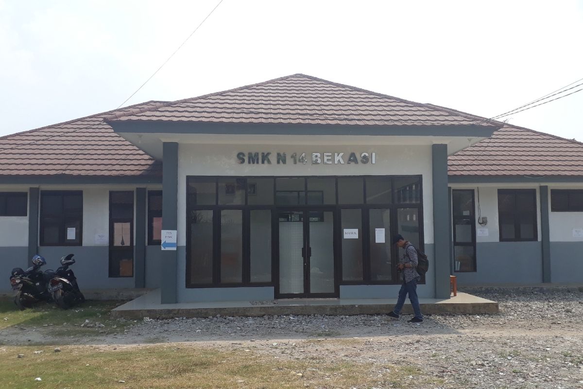 SMK Negeri 14 Kota Bekasi, Jalan Pulo 1, Jatisampurna, Kota Bekasi, Rabu (26/6/2019).