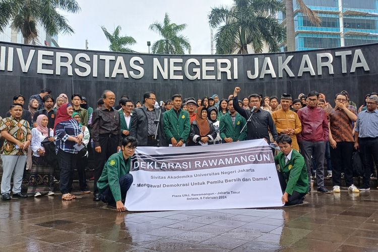 Sejumlah Sivitas Akademika Universitas Negeri Jakarta (UNJ) melangsungkan deklarasi berkait pemilihan umum (Pemilu) 2024.