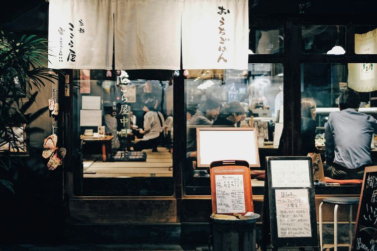 Kafe Unik di Jepang Ini Jadi Tempat bagi Orang yang Sedang Murung