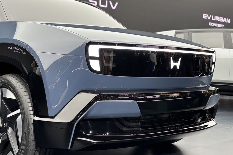 Fascia depan Mobil Prototipe SUV Listrik Honda Zero Alpha