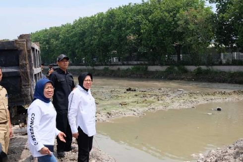 Bu Risma dan Banjir Surabaya yang Surut dalam 3 Jam