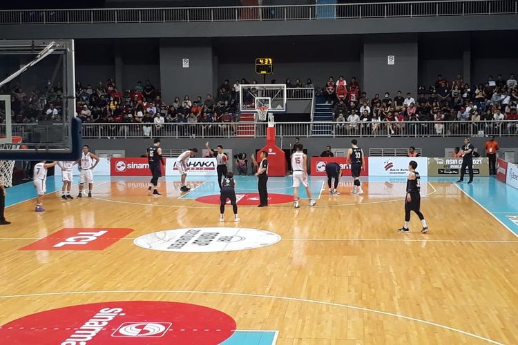 Suasana laga timnas basket Indonesia vs Korea Selatan pada Kualifikasi FIBA Asia Cup 2021 di Mahaka Arena, Kelapa Gading, Jakarta, Kamis (20/2/2020).