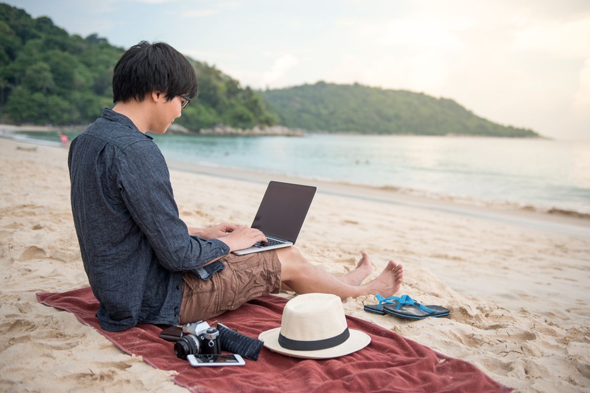 Pekerja disebut lebih memprioritaskan bekerja jarak jauh (remote working) daripada gaji dan tunjangan.