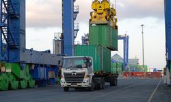 Tingkatkan Layanan Terminal Peti Kemas, Pelindo Buat Pengguna Jasa Hemat 30 Persen