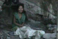 Dola, Hidup Sebatang Kara di Goa Batu Selama Puluhan Tahun