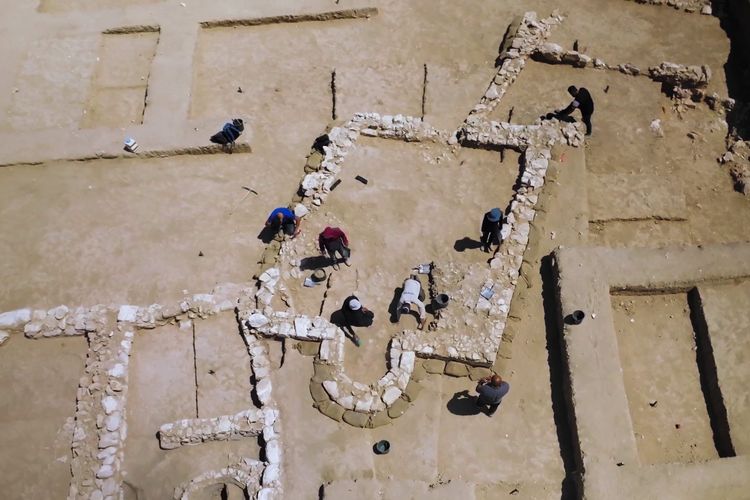 Arkeolog Israel mengungkap temuan masjid berusia 1.200 tahun dari abad ke-7 di Negev.