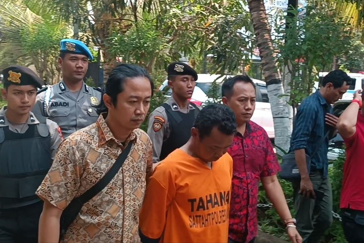 Pelaku pembacokan di Desa Ganjaran, Kecamatan Gondanglegi saat digelandang di Polres Malang, Jumat (20/10/2023).