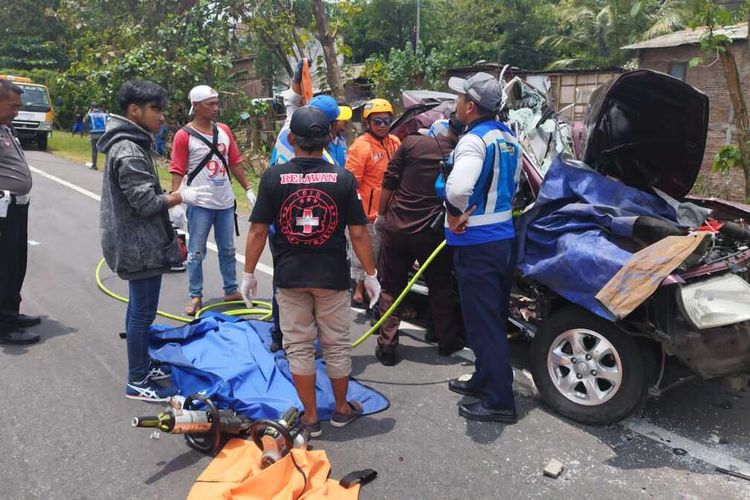 Polisi lakukan identifikasi awal penyebab kecelakaan maut di Tol Krapyak -Jatingaleh Semarang