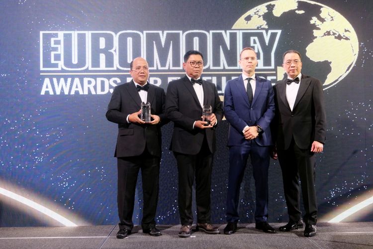 Bank Mandiri mendapat penghargaan Best Bank in Indonesia pada ajang Euromoney Award for Excellence 2024.