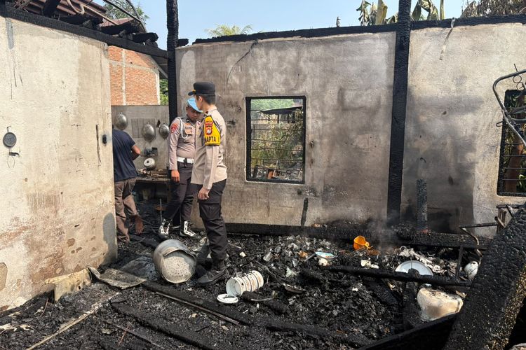Rumah Pensiunan Polri di Polman Ludes Terbakar, Kerugian Rp 110 Juta