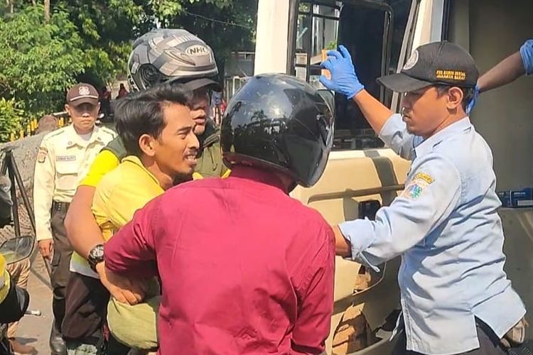 7 PPKS Terjaring Razia Satpol PP di Jakbar, Manusia Gerobak Sempat Menolak