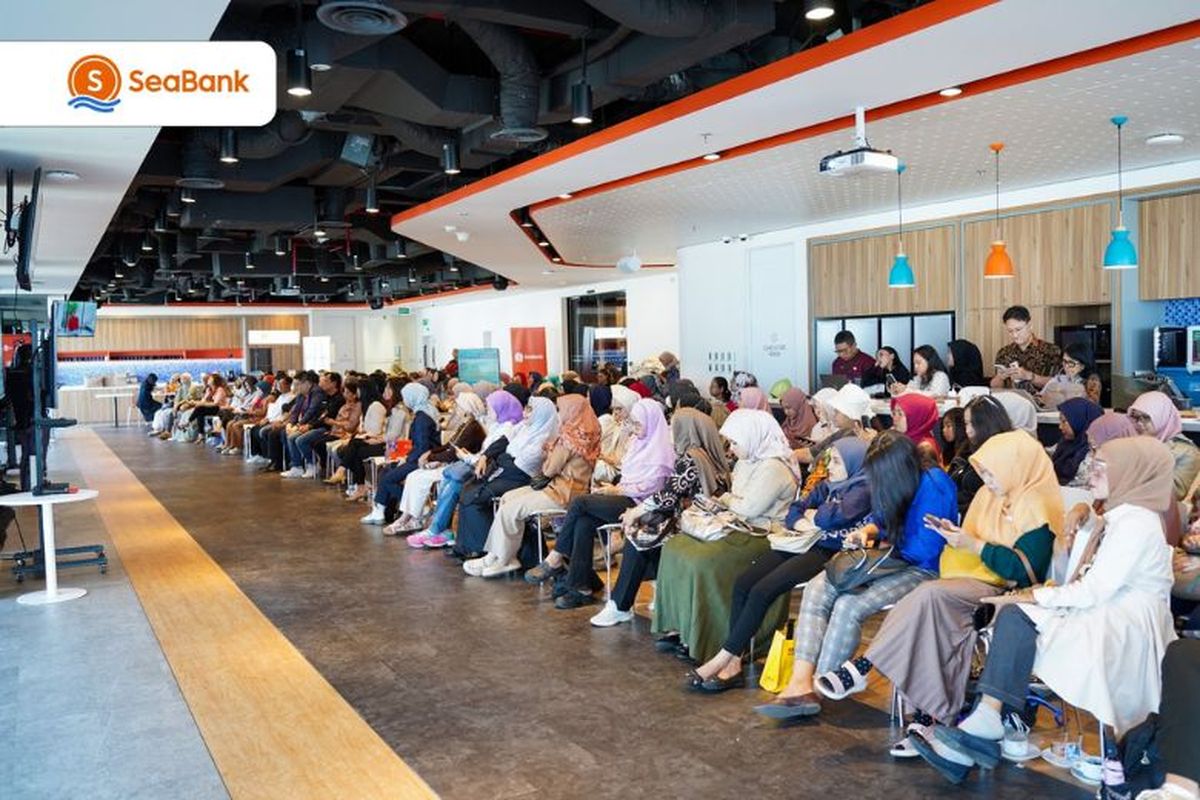 Kegiatan UMKM Perempuan Berdaya diisi dengan beragam materi serta games yang membuat peserta antusias. 