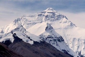 7 Fakta Menarik Gunung Jaya Wijaya Sebagai Gunung Tertinggi di Indonesia!