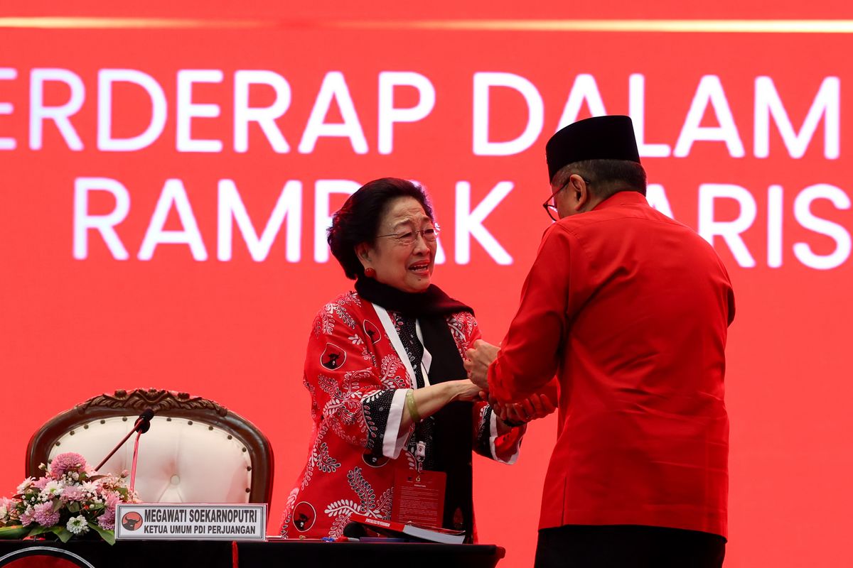 Hasto Tak Lagi Sekjen PDIP, Megawati Rangkap Jabatan