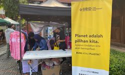 Kurangi Sampah “Fast Fashion” lewat Gerakan Barter Pakaian 