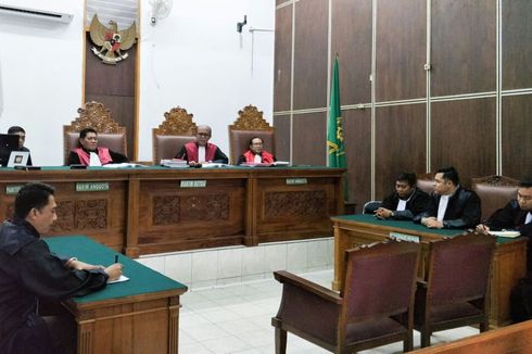 JPU Tak Hadirkan Gatot Brajamusti, Hakim Tunda Pembacaan Tuntutan