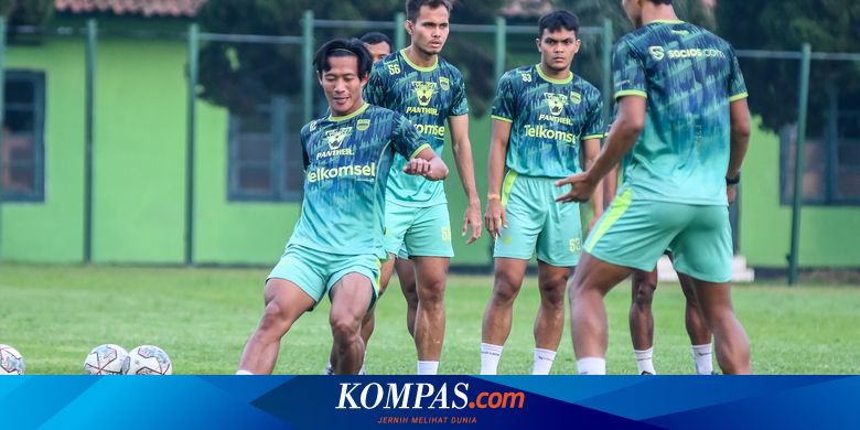 Pelatih Persib Jawab Kenapa Henhen Herdiana Menghilang di Dua Laga Terakhir