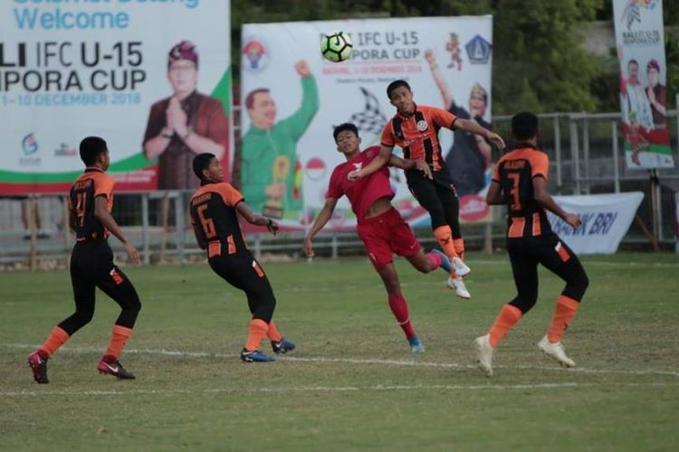Bara FC sukses mengikuti langkah Timnas Pelajar yang melaju ke babak final Bali International Football Championship (IFC) U-15 Piala Menpora 2018, setelah menundukkan wakil Malaysia Felda United dengan skor 2-0, ketika berlangsung di stadion Beji Mandala, Pecatu, Badung, Bali, Jumat (7/12/2018).