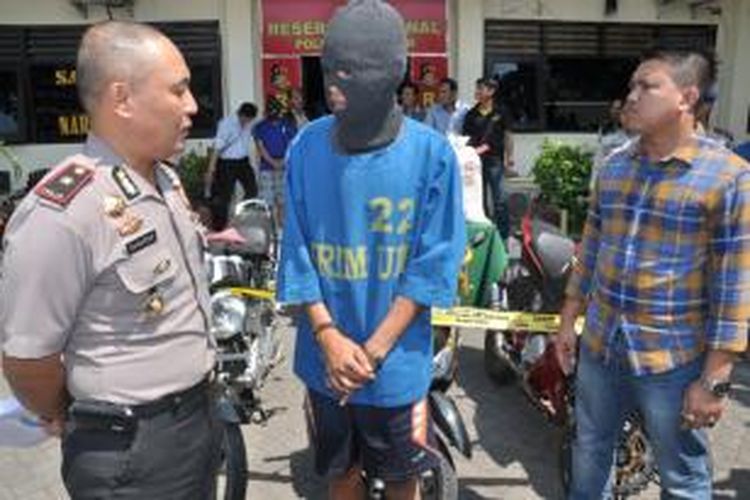  Dul Rochim bin Kasmito (23) warga Tambak Lorok, Kelurahan Tanjung Mas, Semarang Utara salah satu komplotan perampas motor ABG.