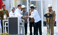 Dampingi Jokowi Resmikan Pabrik Minyak Makan Merah, Pj Gubernur Sumut: Bentuk Hilirisasi Berbasis Rakyat
