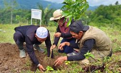 Komitmen Keberlanjutan, Telkom Jaga Keanekaragaman Hayati dengan Penanaman dan Konservasi
