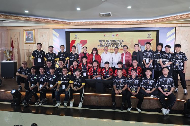 Kemenpora dan PB ESI melepas tim Indonesia yang tampil di FFWS SEA 2025 Fall