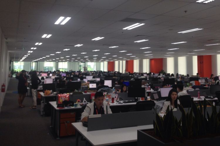 Ruang kerja yang luas di kantor pusat Shopee di Singapura ini menampung sekitar 200 karyawan.