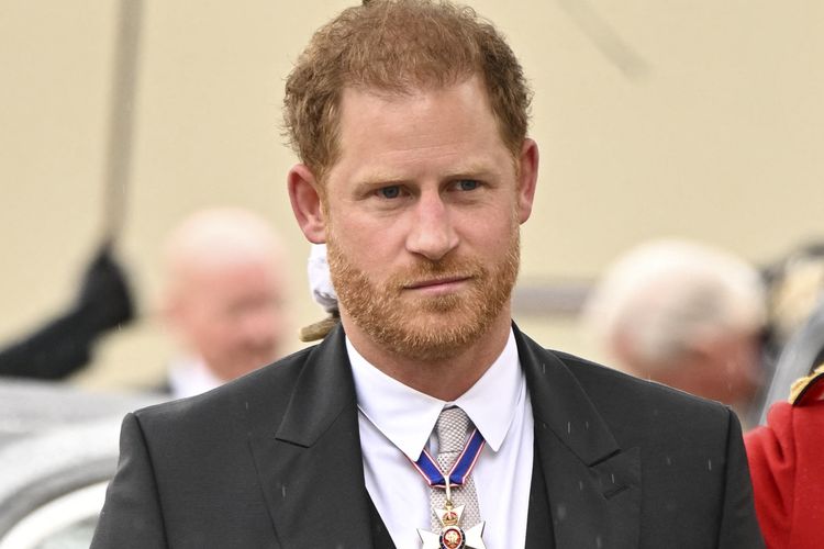 Pangeran Harry di acara penobatan Raja CHarles III di London, 6 Mei 2023.