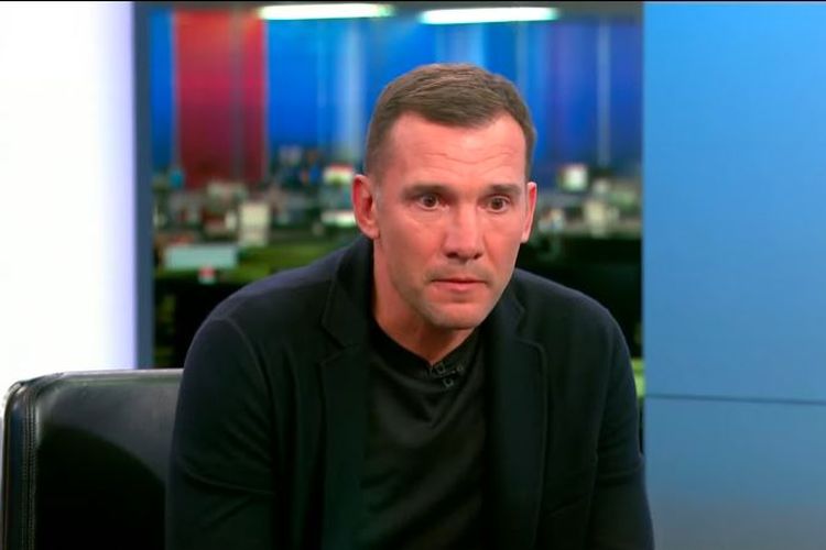 Legenda sepak bola Ukraina, Andriy Shevchenko, berbicara mengenai perang yang berkecamuk di negaranya dalam sebuah wawancara emosional di stasion televisi Sky Sports pada Kamis (3/3/2022) dini hari WIB.