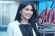 Sandra Dewi Merasa Masih Kurang Cantik