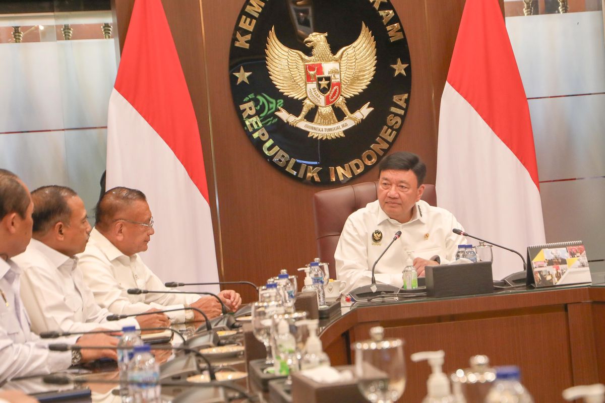 Menko Budi Gunawan Ingatkan Potensi Dampak La Nina Saat Malam Tahun Baru 2025