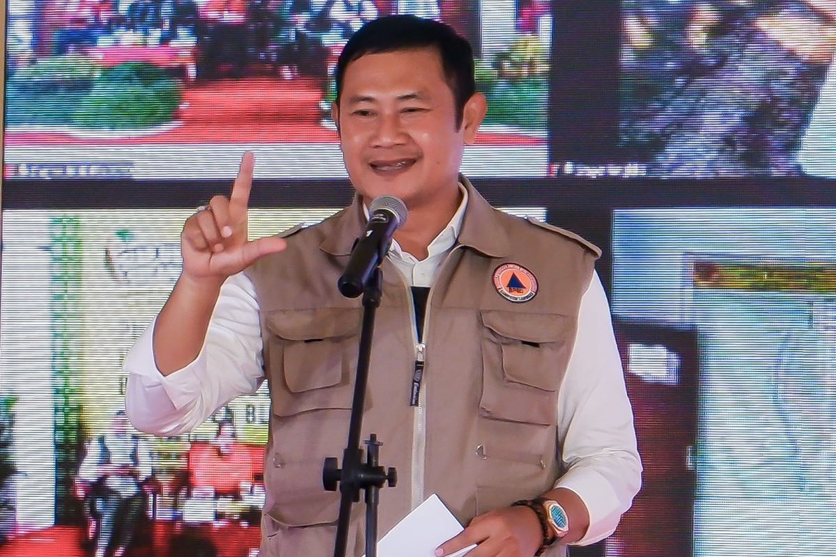 Bupati Lamongan Yuhronur Efendi saat melaporkan kegiatan simulasi mandiri di Kabupaten Lamongan di Pendopo Kantor Kecamatan Karangbinangun, Selasa (16/5/2023).

