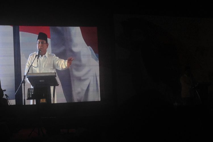 Ketua Umum Gerindra Prabowo Subianto berorasi disela halal bi halal dengan kader di Semarang, Sabtu (23/6/2018)