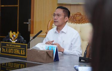 Wali Kota Palembang Ratu Dewa.