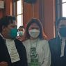 Tangis Haru Stella Monica Divonis Bebas Kasus Pencemaran Nama Baik Klinik Kecantikan di Surabaya