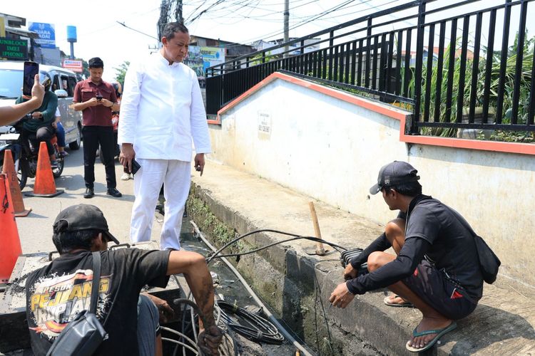 Wali Kota Bekasi Murka Saat Sidak Galian Kabel: Tutup Ini, Bikin Macet!