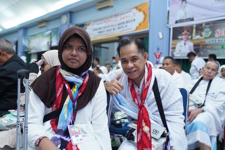 Jemaah Haji Termuda asal Pontianak Berangkat ke Tanah Suci, Bawa Doa untuk Almarhumah Ibu