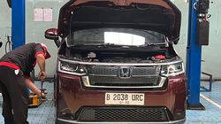 Perlukah Buka Kap Mesin Saat Istirahat Mudik? Ini Kata Bengkel Resmi