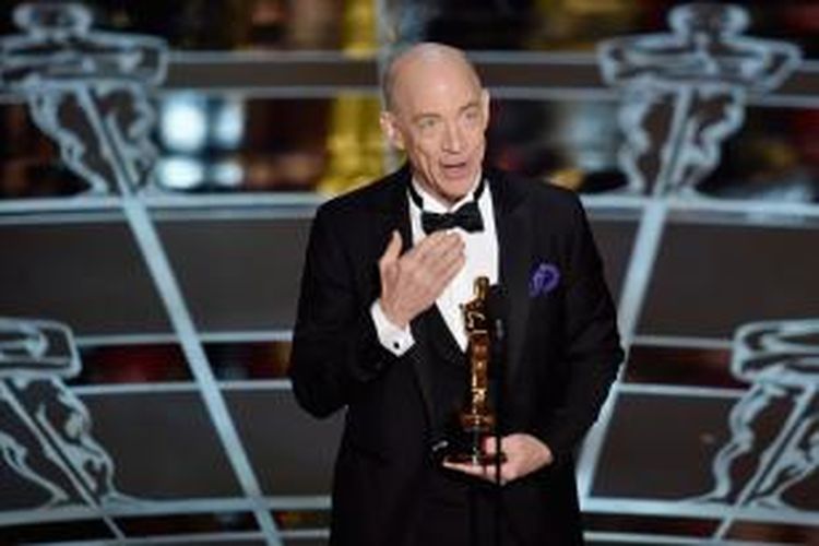 Peraih Best Actor in a Supporting Role, J.K. Simmons, di panggung Academy Awards atau Oscars 2015, di Dolby Theatre, Hollywood, California, AS, Minggu (22/2/2015) malam waktu setempat