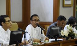 Upaya Pemdaprov Jabar Tangani Pencemaran Sungai Cilamaya dan Cileungsi