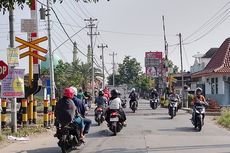 Laju Kereta Bakal Ditambah Jadi 160 Km Per Jam, Masyarakat Harus Lebih Waspada Lewati Perlintasan KA