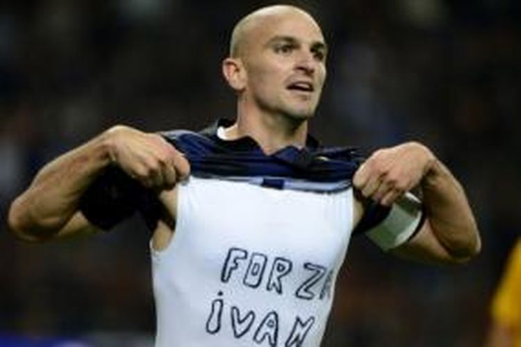 Gelandang asal Argentina, Esteban Cambiasso, saat masih membela Inter Milan pada musim lalu.