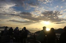 Di Hotel Ini Wisatawan Bisa Menikmati Sunset di Perairan Komodo