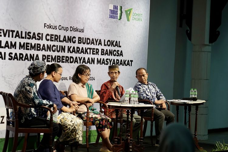 Para tokoh nasional serius membahas soal budaya di Fokus Grup Diskusi (FGD) yang mengusung tema Revitalisasi Cerlang Budaya Lokal Dalam Membangun Karakter Bangsa Sebagai Sarana Pemberdayaan Masyarakat di Bentara Budaya Jakarta (BBJ), Kamis (30/5/2024).