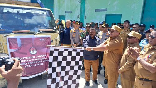 Pj Gubernur Papua Barat Daya Pastikan Distribusi Logistik Pemilu Lancar