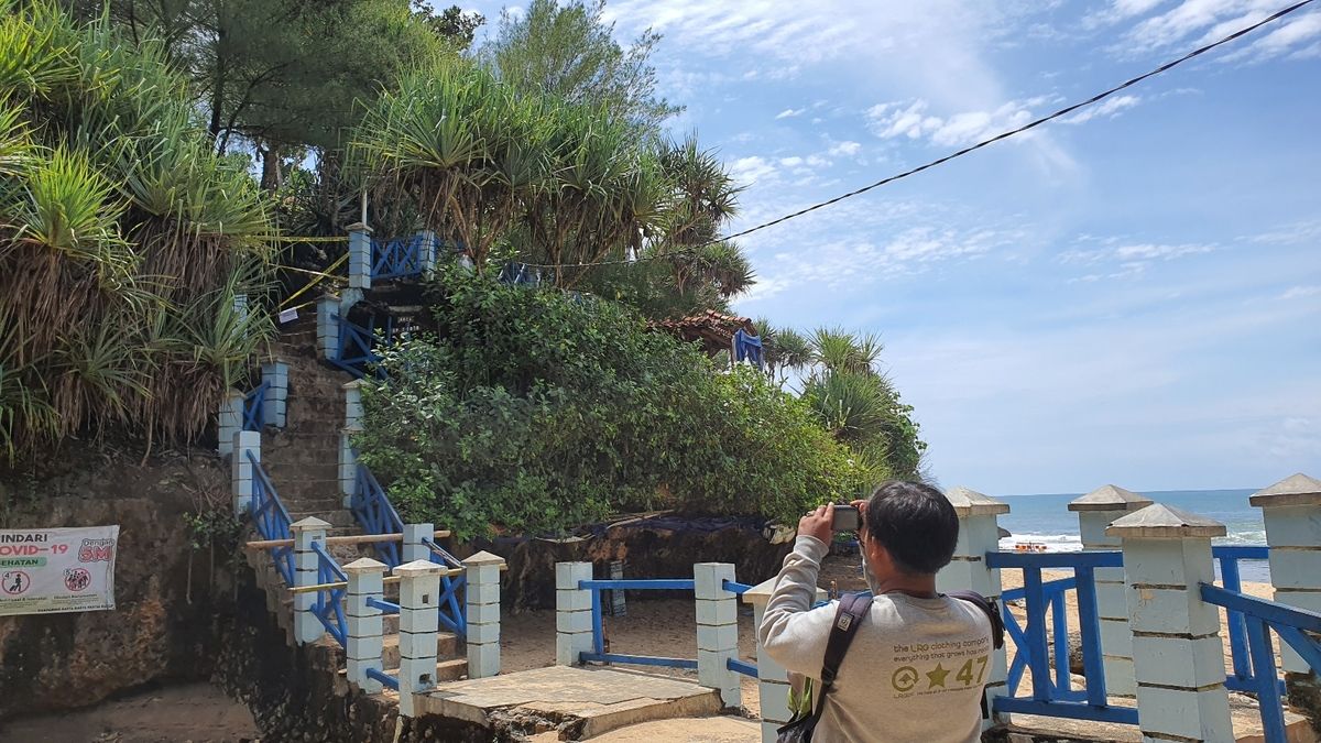 Selesai Rekonstruksi, Gardu Pandang Pantai Kukup Kembali Dibuka