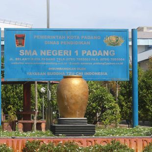 SMAN 1 PADANG